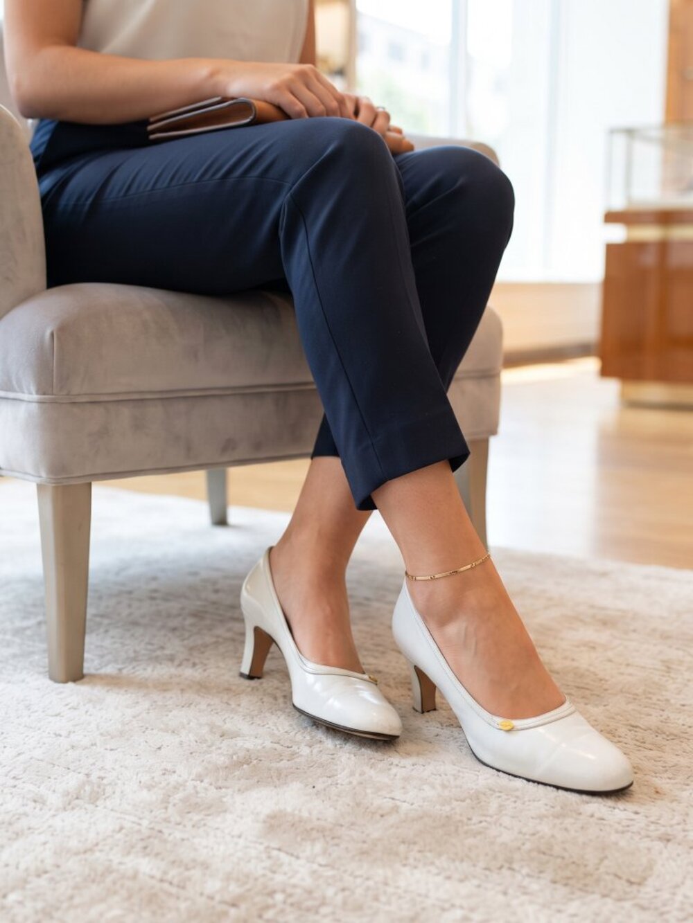 Vintage Salvatore Ferragamo White Heels - Low Kitten Heel - Retro Office Pumps - Picture 1 of 16